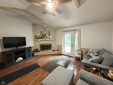 1186 Fox Trail Drive W New Palestine IN 46163