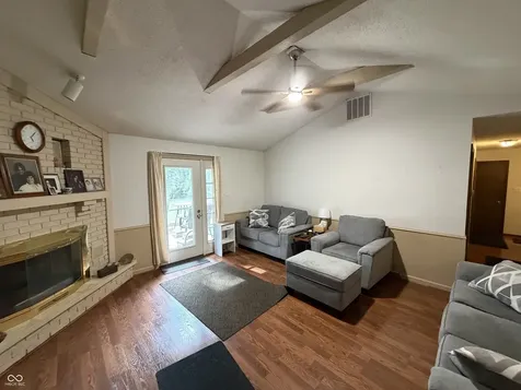 1186 Fox Trail Drive W New Palestine IN 46163