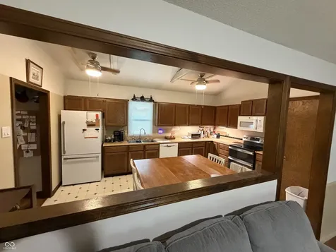 1186 Fox Trail Drive W New Palestine IN 46163
