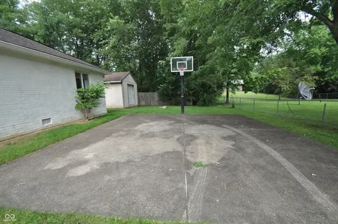 931 W 79th Street Indianapolis IN 46260