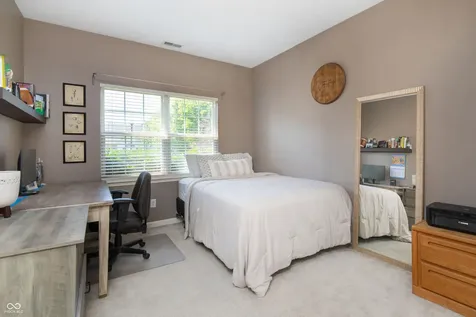 38 Golden Tree Lane Indianapolis IN 46227