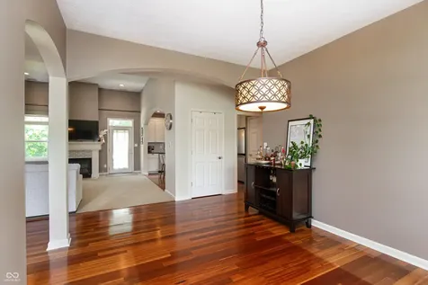 38 Golden Tree Lane Indianapolis IN 46227