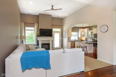 38 Golden Tree Lane Indianapolis IN 46227