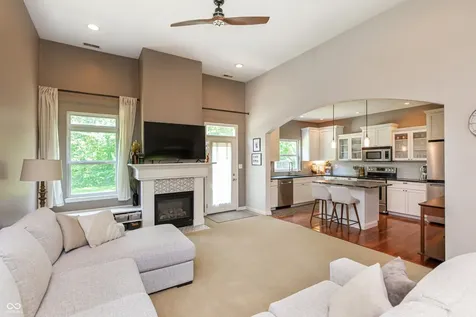 38 Golden Tree Lane Indianapolis IN 46227