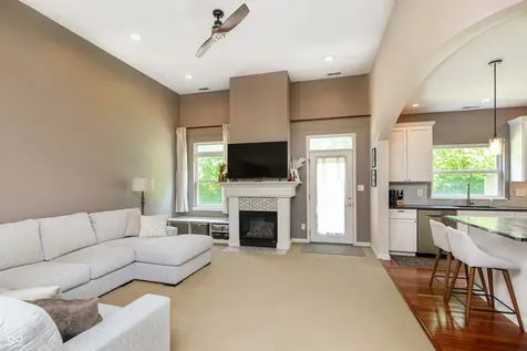 38 Golden Tree Lane Indianapolis IN 46227