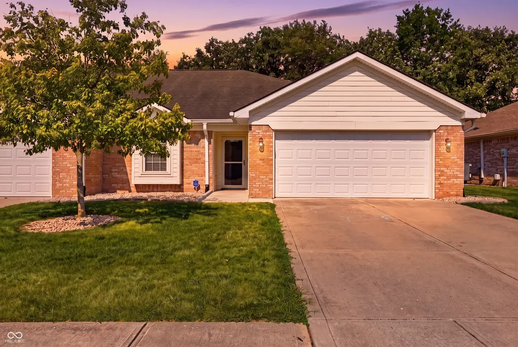 1643 Senior Court Shelbyville IN 46176