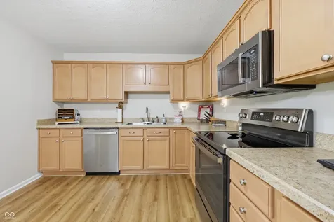 1643 Senior Court Shelbyville IN 46176