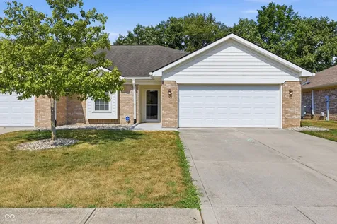 1643 Senior Court Shelbyville IN 46176