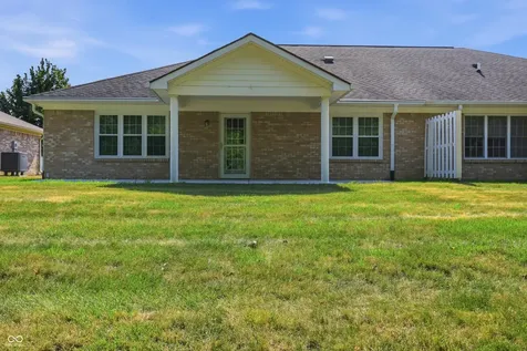 1643 Senior Court Shelbyville IN 46176