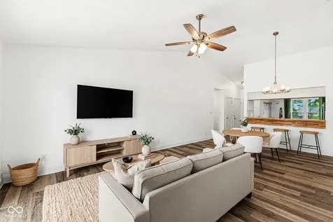 314 Woodberry Danville IN 46122
