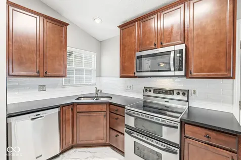 6866 Wild Cherry Drive Fishers IN 46038