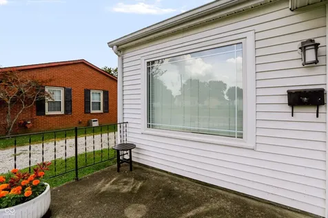 701 Eberhart Drive Shelbyville IN 46176