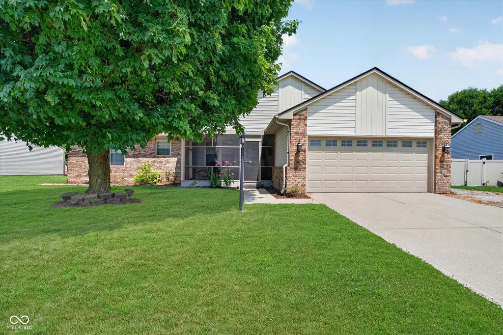 5664 Pine Knoll Boulevard Noblesville IN 46062