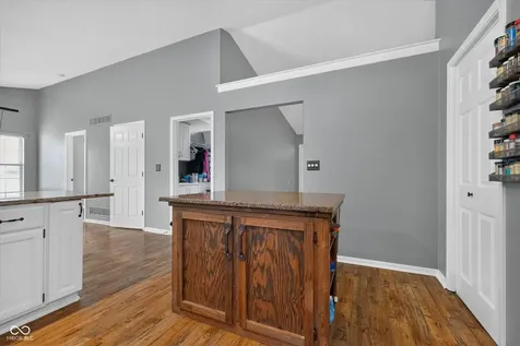5664 Pine Knoll Boulevard Noblesville IN 46062