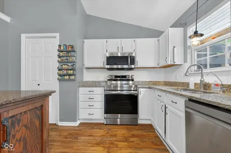 5664 Pine Knoll Boulevard Noblesville IN 46062