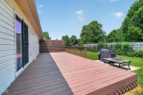 5664 Pine Knoll Boulevard Noblesville IN 46062