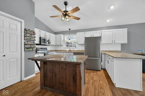 5664 Pine Knoll Boulevard Noblesville IN 46062