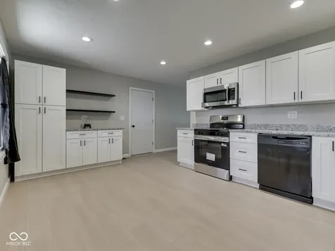 5008 W 37th Street Indianapolis IN 46224