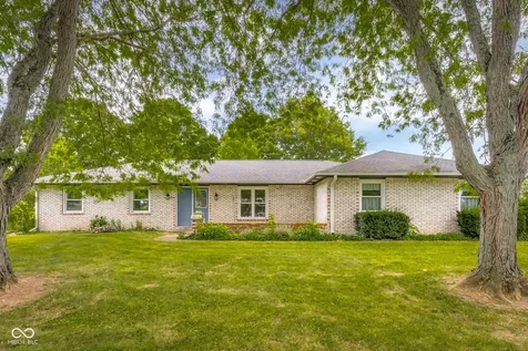 10112 N Hickory Lane Columbus IN 47203