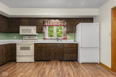 10112 N Hickory Lane Columbus IN 47203