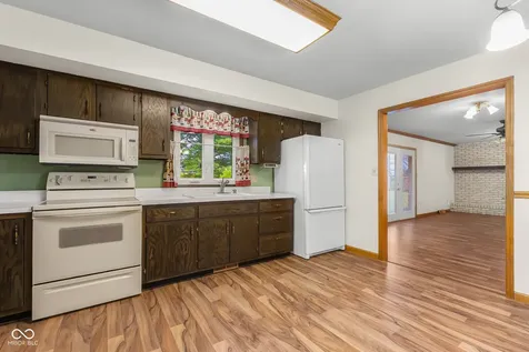 10112 N Hickory Lane Columbus IN 47203