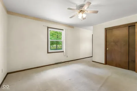 10112 N Hickory Lane Columbus IN 47203