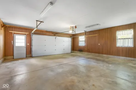 10112 N Hickory Lane Columbus IN 47203