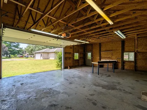 10112 N Hickory Lane Columbus IN 47203