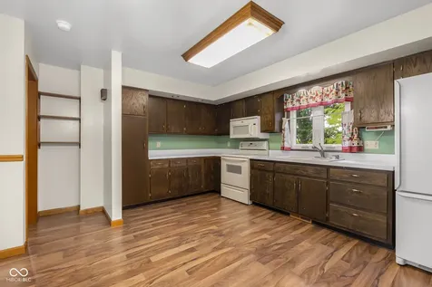 10112 N Hickory Lane Columbus IN 47203
