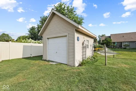 1682 Decourcy Court Franklin IN 46131