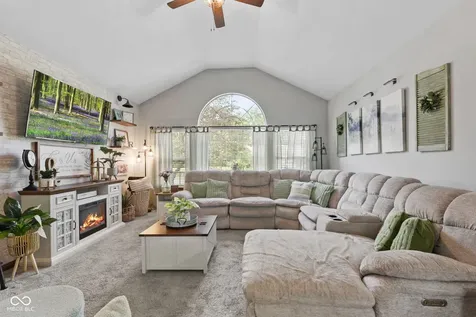 1682 Decourcy Court Franklin IN 46131