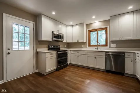 7231 Dean Road Indianapolis IN 46240