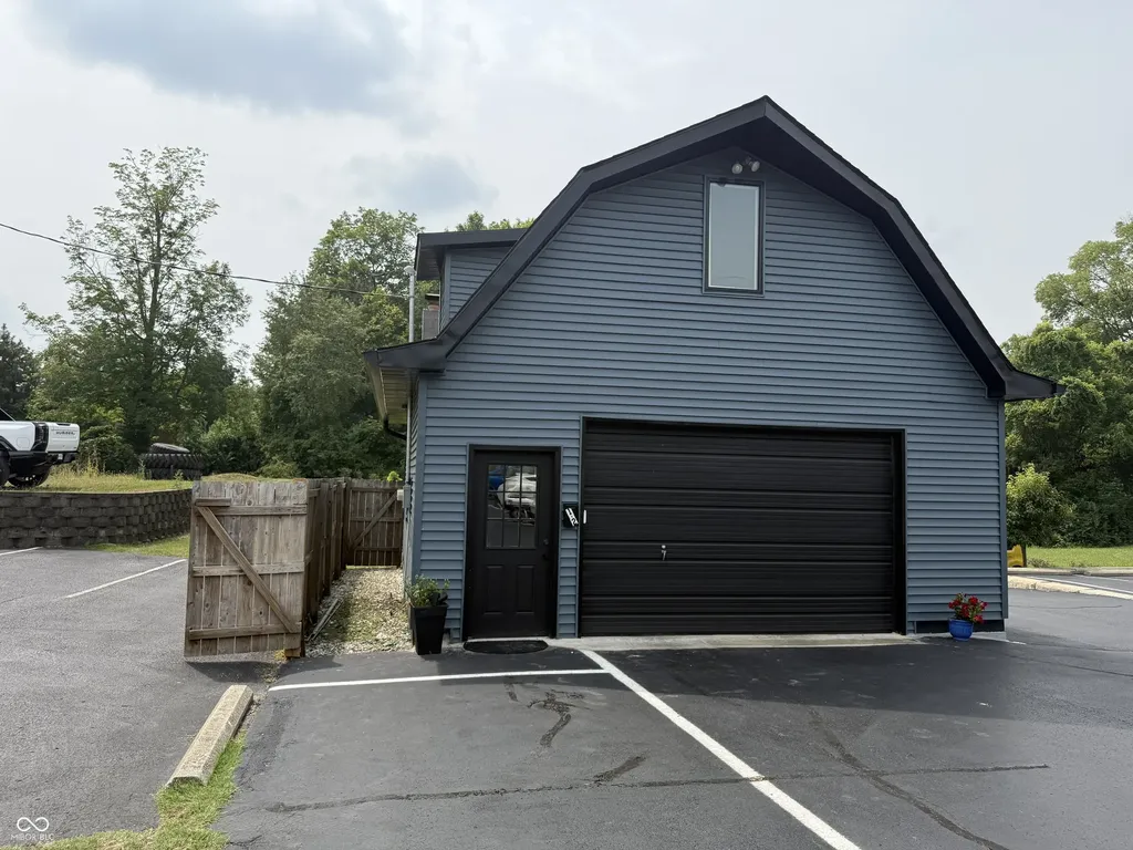 484 N Madison Avenue Greenwood IN 46142