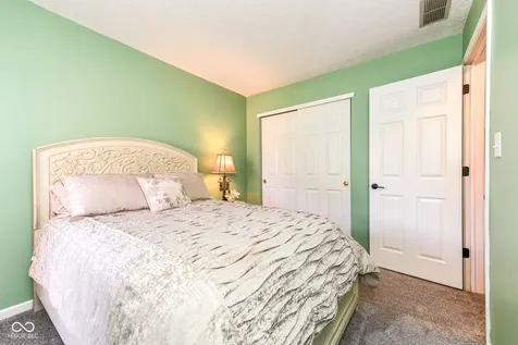 7701 Raleigh Lane Fishers IN 46038