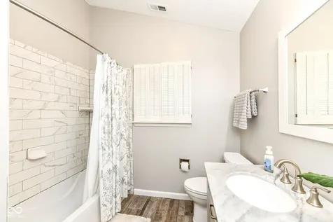 7701 Raleigh Lane Fishers IN 46038