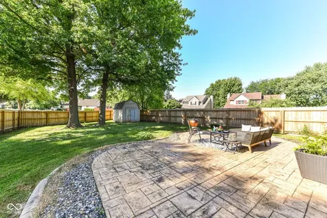 7701 Raleigh Lane Fishers IN 46038