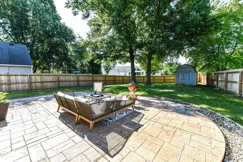 7701 Raleigh Lane Fishers IN 46038