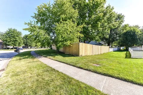 7701 Raleigh Lane Fishers IN 46038