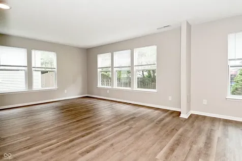 10421 Parmer Circle Fishers IN 46038