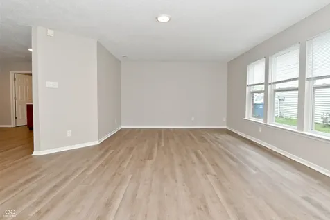 10421 Parmer Circle Fishers IN 46038