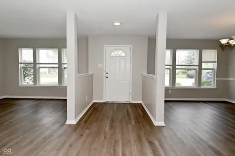10421 Parmer Circle Fishers IN 46038