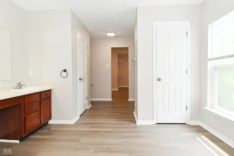 10421 Parmer Circle Fishers IN 46038