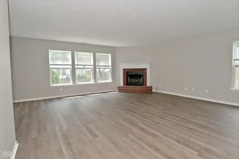 10421 Parmer Circle Fishers IN 46038