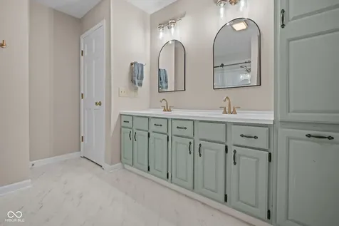 12150 Sunrise Court Indianapolis IN 46229