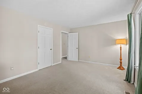 12150 Sunrise Court Indianapolis IN 46229