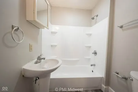 411 W 40th Street Indianapolis IN 46208