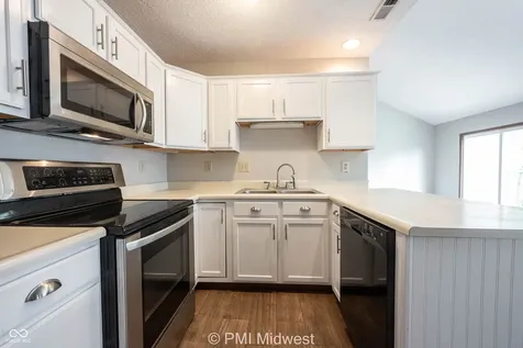 1092 Cobra Drive Franklin IN 46131