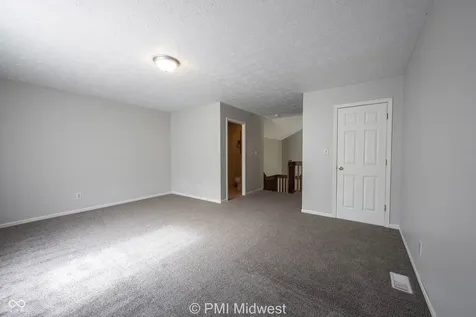 1092 Cobra Drive Franklin IN 46131