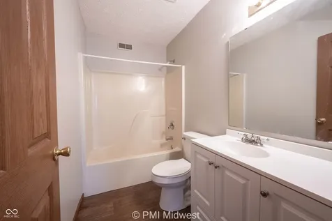 1092 Cobra Drive Franklin IN 46131