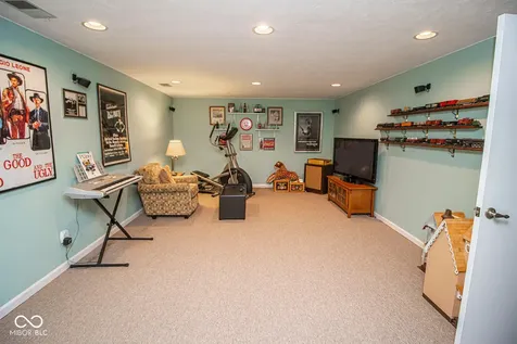 8910 Skippers Way Indianapolis IN 46256